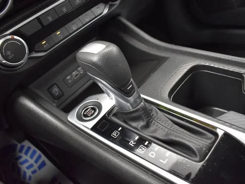 Used 2024 Nissan Sentra SV FWD image 31
