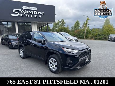 Used 2024 Toyota RAV4 LE image 9