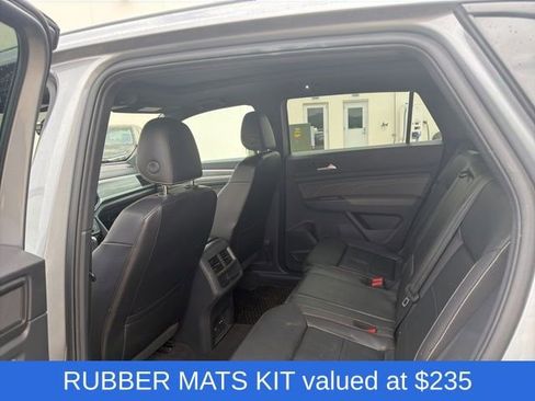 Used 2021 Volkswagen Atlas Cross Sport SE w/ Panoramic Sunroof Package image 4