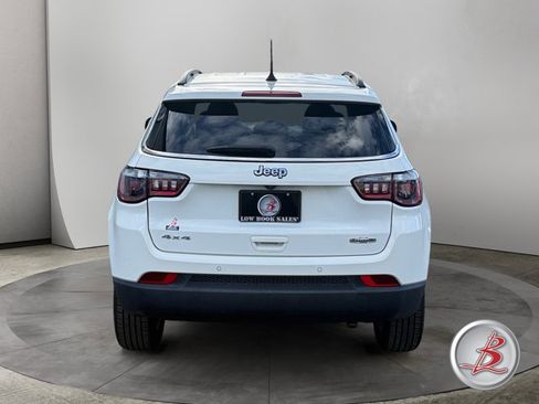 Used 2020 Jeep Compass Latitude w/ Popular Equipment Group AWD/4WD image 6