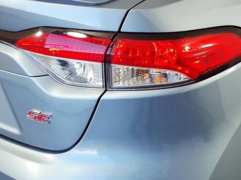 Used 2022 Toyota Corolla SE image 8