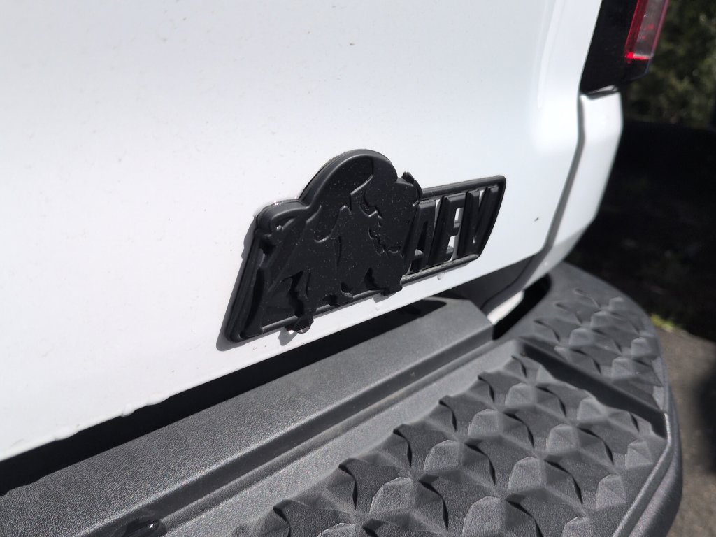 Used 2024 Chevrolet Colorado ZR2 w/ ZR2 Bison Edition AWD/4WD image 9
