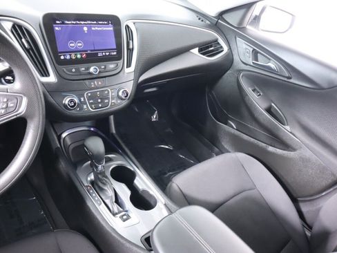 Used 2023 Chevrolet Malibu LT FWD image 29