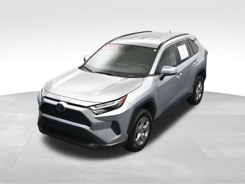 Used 2024 Toyota RAV4 XLE FWD image 30