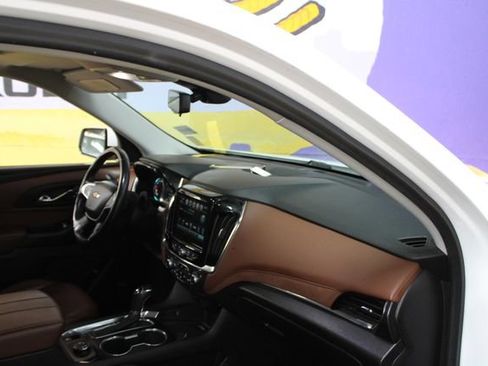 Used 2018 Chevrolet Traverse High Country AWD/4WD image 12