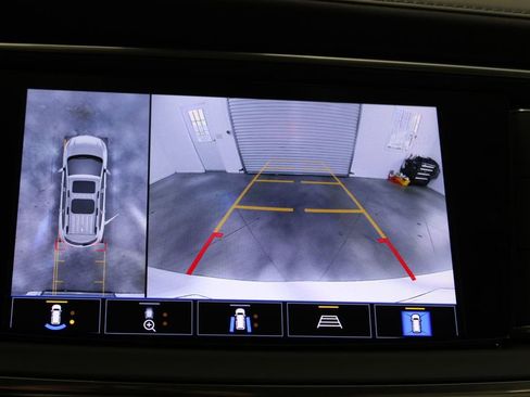 Used 2024 Buick Enclave Essence w/ Technology Package image 47