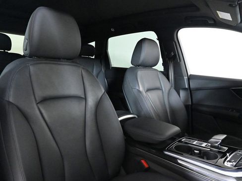 Used 2023 Audi Q7 2.0T Premium Plus w/ Premium Plus Package image 16