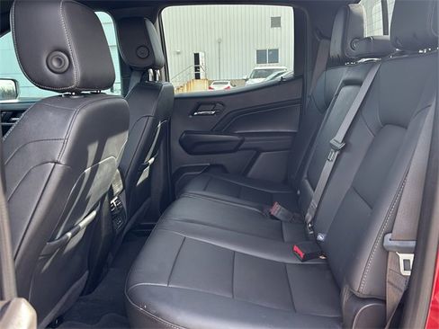 Used 2024 Chevrolet Colorado LT w/ LT Convenience Package III image 13