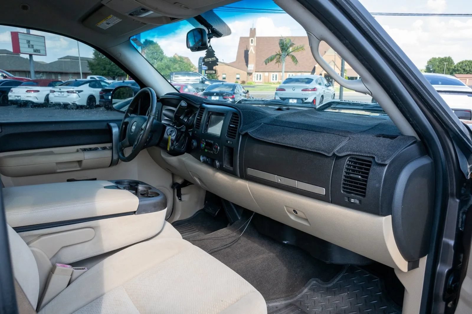 Used 2007 Chevrolet Silverado 1500 LT w/ 1LT Convenience Package AWD/4WD image 35