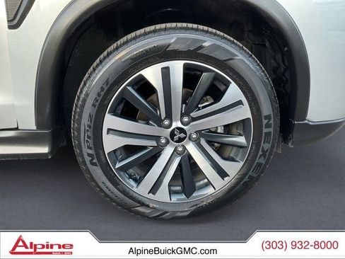 Used 2025 Mitsubishi Outlander Sport AWD image 14