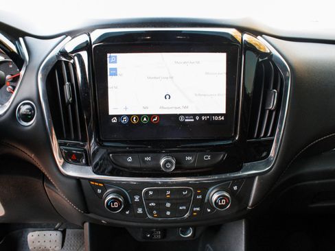 Used 2022 Chevrolet Traverse Premier w/ Redline Edition AWD/4WD image 17