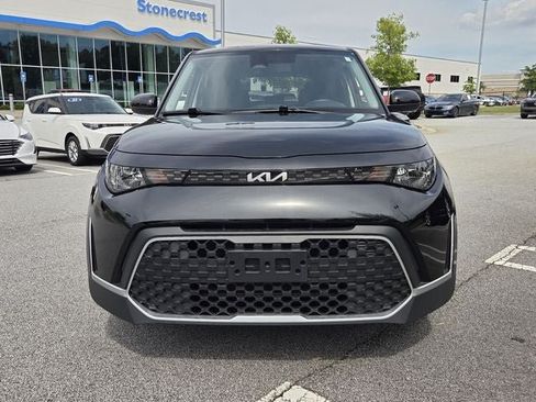 Used 2025 Kia Soul LX w/ LX Technology Package FWD image 3