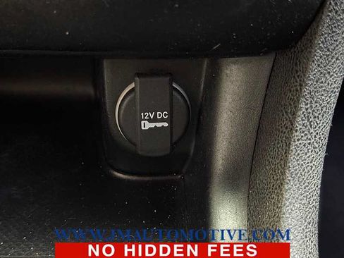 Used 2015 Dodge Charger SXT RWD image 38