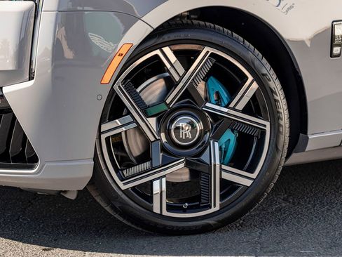 Certified 2025 Rolls-Royce Cullinan Black Badge image 12