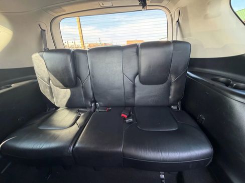 Used 2017 INFINITI QX80 4WD w/ Driver Assistance Package image 14