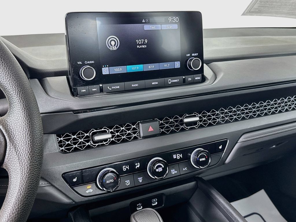 Used 2025 Honda Accord SE image 16