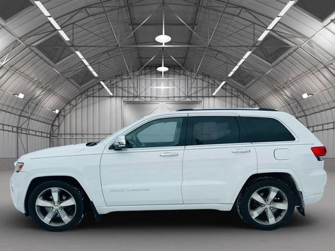 Used 2014 Jeep Grand Cherokee Overland w/ Advanced Technology Group image 2