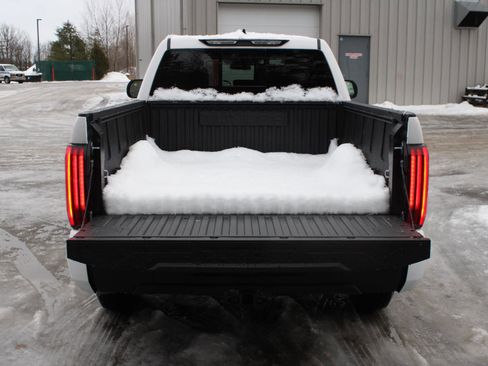 New 2026 Toyota Tundra SR image 7