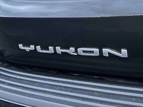 Used 2022 GMC Yukon Denali image 9