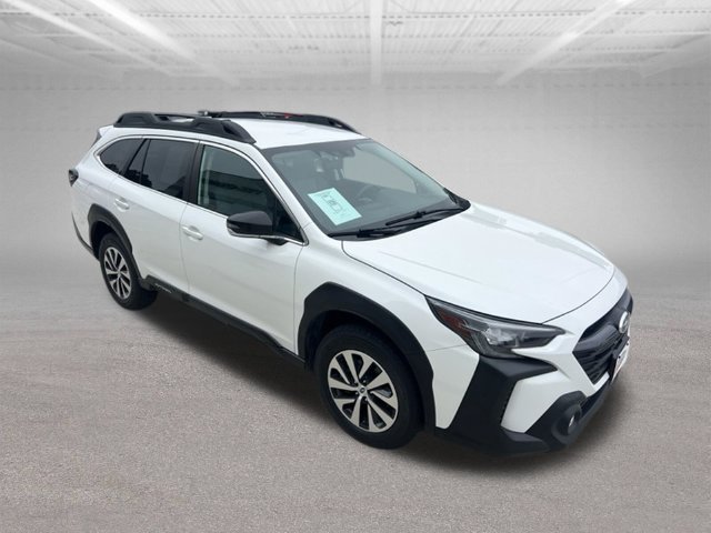 Used 2024 Subaru Outback Premium AWD/4WD image 9