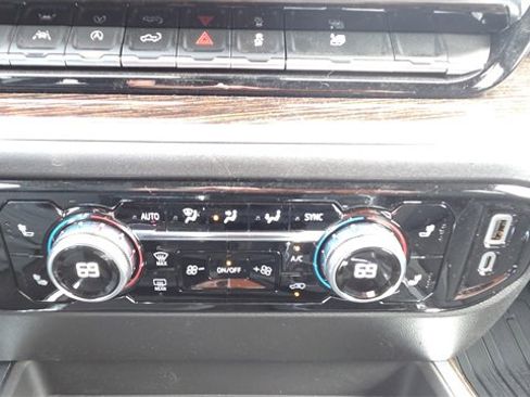 New 2026 GMC Sierra 1500 Elevation image 36