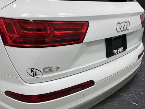Used 2019 Audi Q7 3.0T Premium w/ Convenience Package AWD/4WD image 40