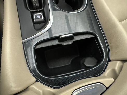 Used 2017 Buick Envision Essence AWD/4WD image 36