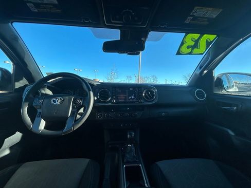 Used 2023 Toyota Tacoma TRD Off-Road image 10