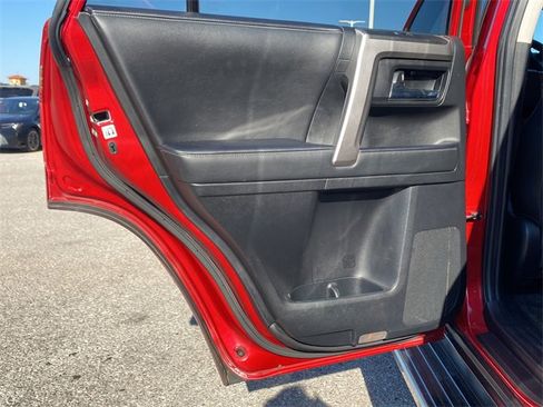 Used 2020 Toyota 4Runner TRD Off-Road Premium image 15