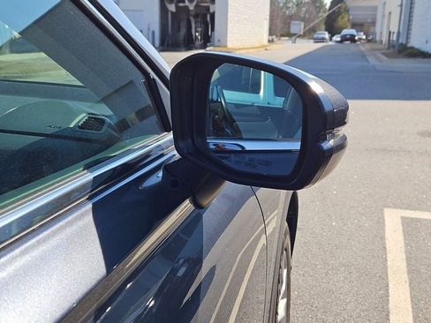 Used 2025 Honda CR-V EX-L image 18