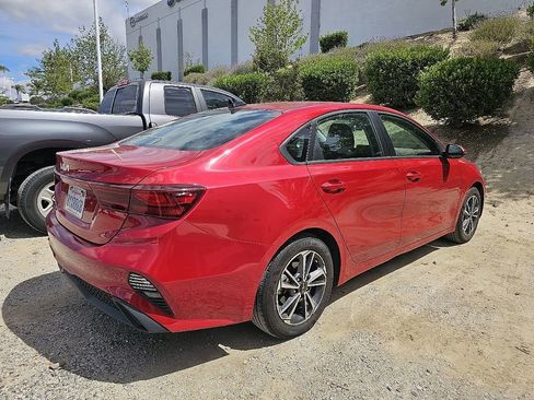 Used 2022 Kia Forte LXS w/ LXS Technology Package FWD image 8