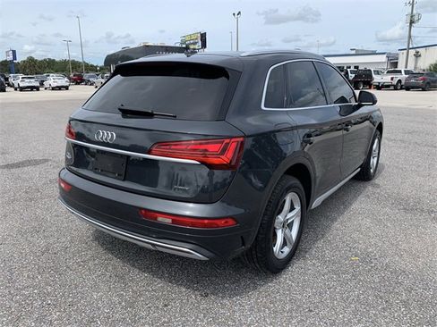 Used 2021 Audi Q5 2.0T Premium w/ Convenience Package image 4