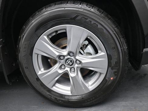 New 2025 Toyota RAV4 XLE image 12