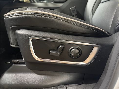 New 2026 RAM 1500 Laramie w/ Night Edition image 13