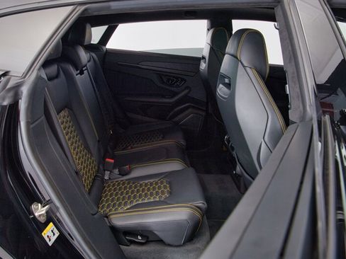 Used 2024 Lamborghini Urus S image 37