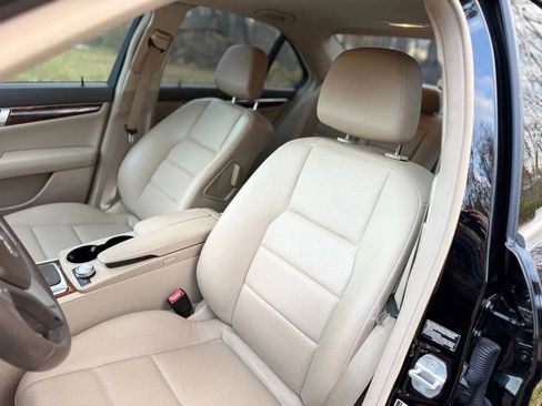 Used 2012 Mercedes-Benz C 250 Sedan w/ Comand Single Disc Pkg image 27
