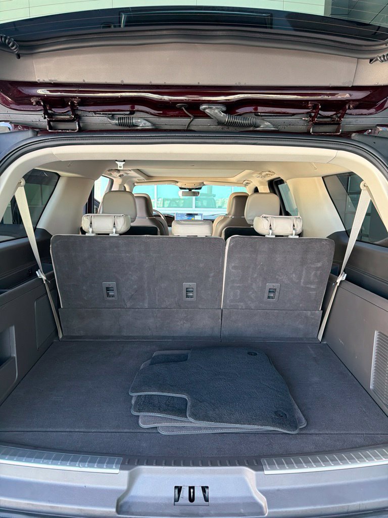 Used 2023 Lincoln Navigator L Reserve AWD/4WD image 9