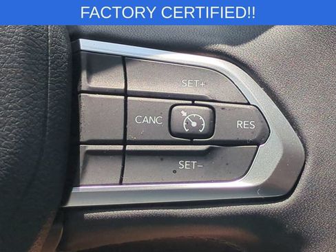 Used 2023 Jeep Compass Latitude w/ Sun and Sound Group AWD/4WD image 21