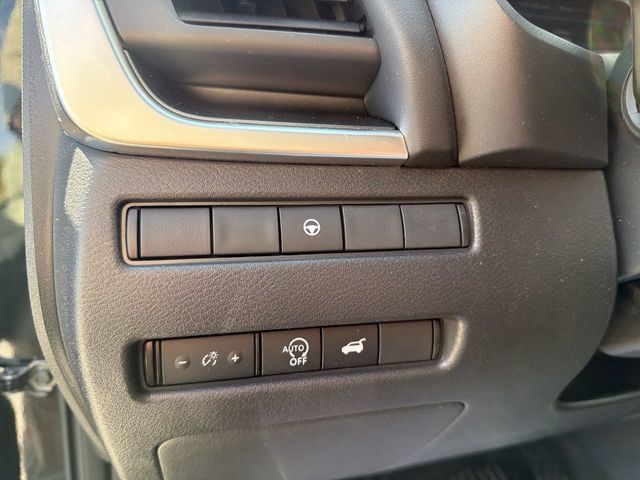 Certified 2023 Nissan Rogue SV w/ SV Premium B Package AWD/4WD image 17