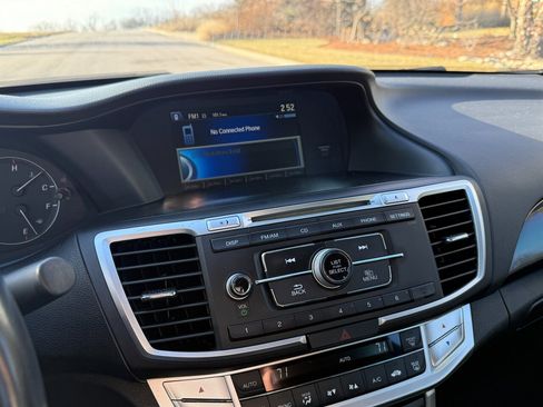 Used 2013 Honda Accord Sport image 15