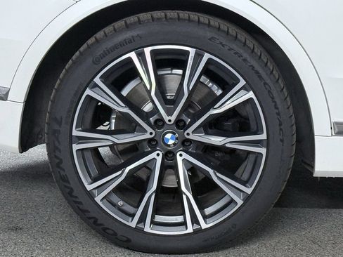 Used 2021 BMW X7 xDrive40i w/ Premium Package 2 image 9