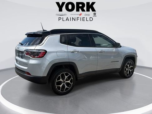 Used 2025 Jeep Compass Limited AWD/4WD image 5