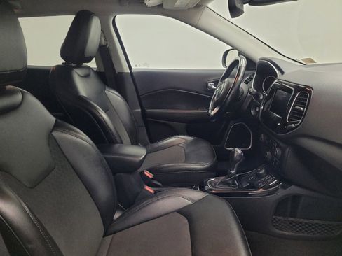 Used 2021 Jeep Compass Altitude w/ Sun and Sound Group image 21