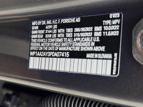 Used 2023 Porsche Cayenne AWD/4WD image 50