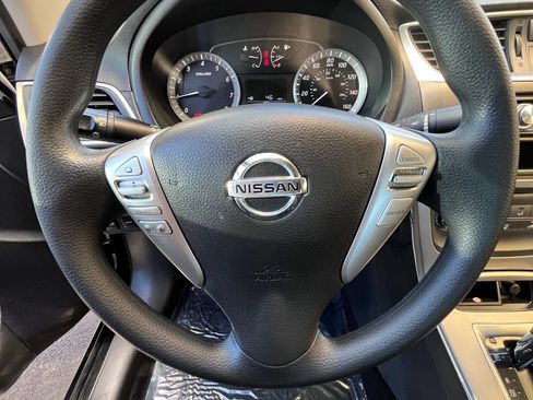 Used 2014 Nissan Sentra SV FWD image 18
