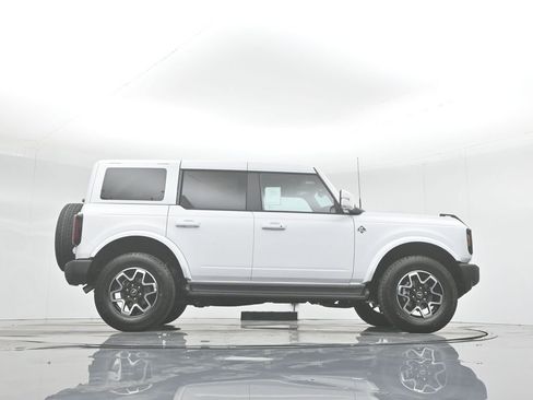 New 2025 Ford Bronco Outer Banks image 42