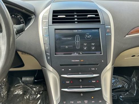 Used 2014 Lincoln MKZ AWD w/ Equipment Group 101A Select image 21