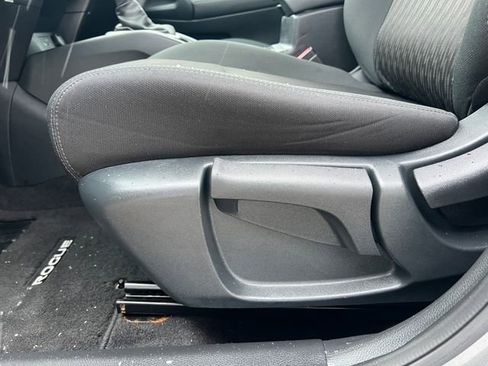 Used 2020 Nissan Rogue S image 10