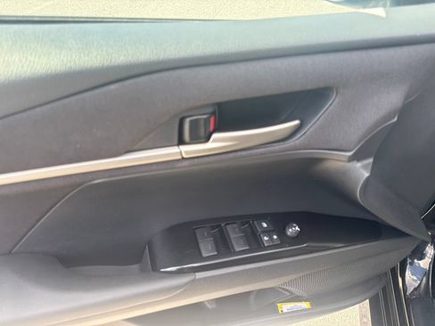 Used 2025 Toyota Camry LE FWD image 23