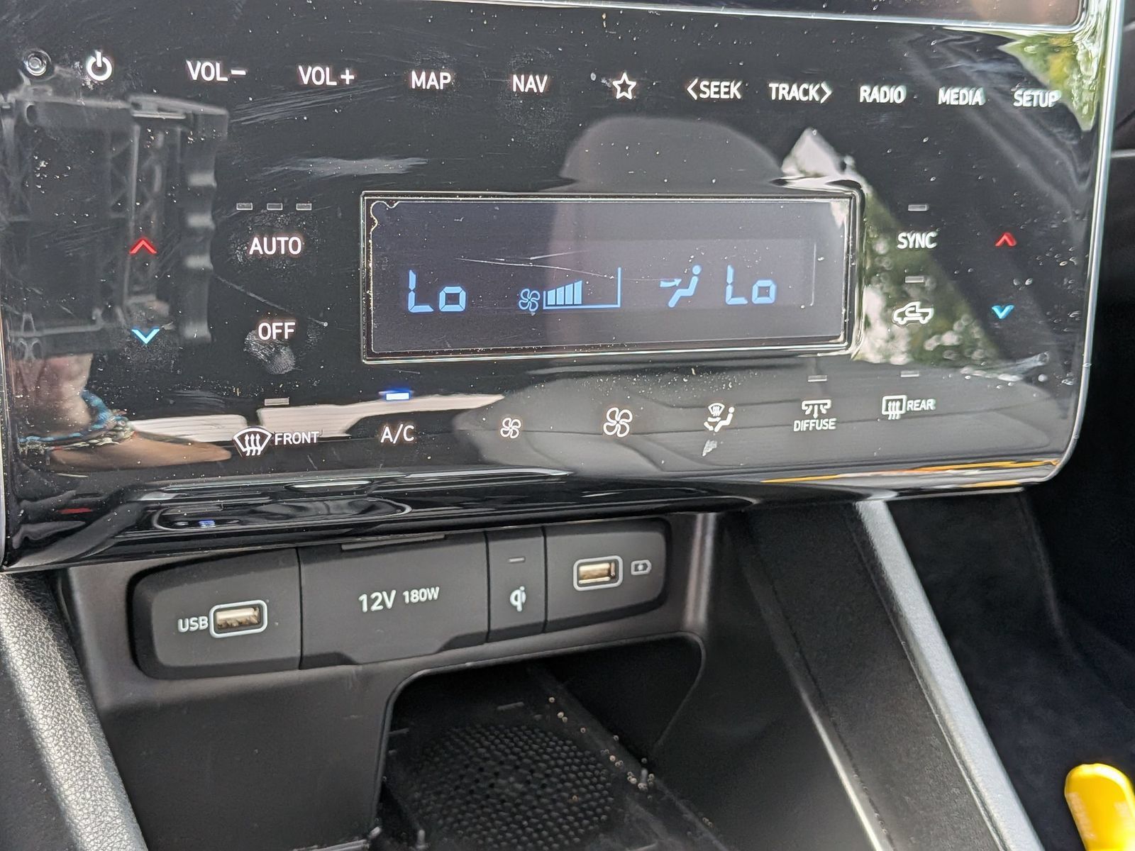 Used 2023 Hyundai Santa Cruz SEL Premium AWD/4WD image 25